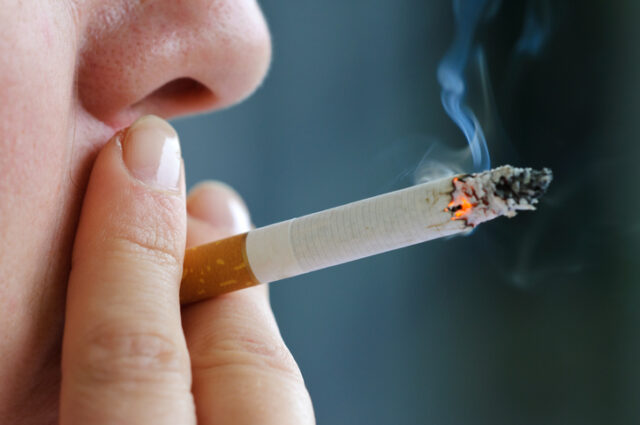 pacientes-covid-19-fumadores