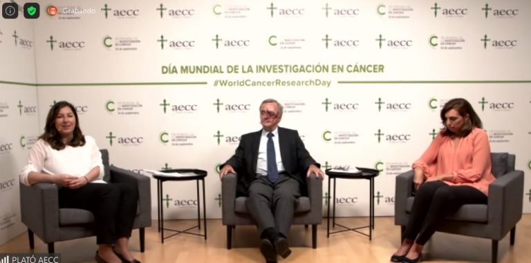 investigadores-cancer-dialogo-aecc