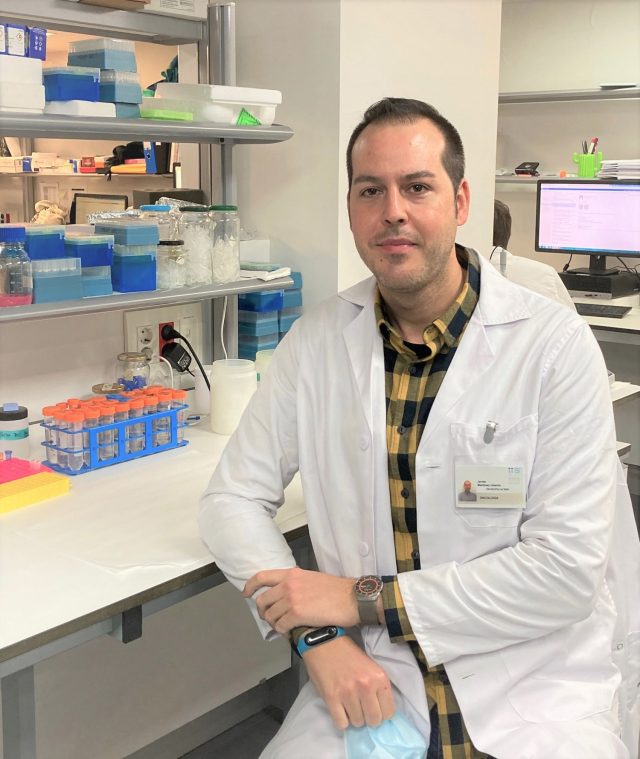 Dr. Javier Martínez-Useros beca investigación