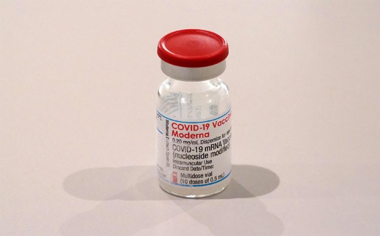 vacuna-Covid-19- adaptada-Moderna