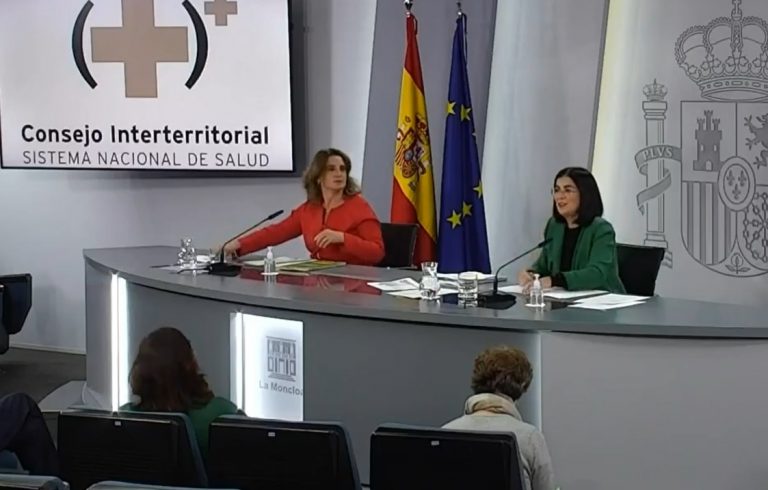 Las ministras Ribera y Darias en rueda de prensa sobre plan de salud y medioambiente y sobre dosis de refuerzo a sanitarios antes de Navidad