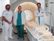 Equipo para realizar la técnica diagnóstica de biopsia guiada por resonancia magnética en el Hospital General de Valencia