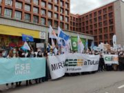 Manifestantes MIR y del resto de especialidades de FSE se manifiestaron el 23 de marzo ante el Ministerio de Sanidad por la elección telemática