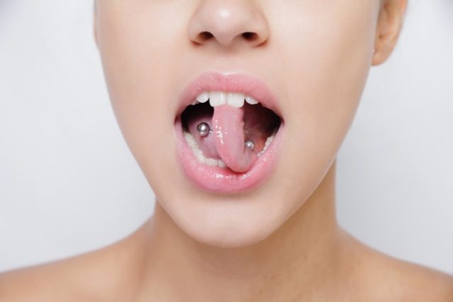 piercings-lengua-dientes-encías