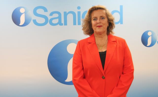 Carola Gimenez-Esparza, presidenta de Semicyuc, habla de la nueva visión de UCI y del paciente crítico
