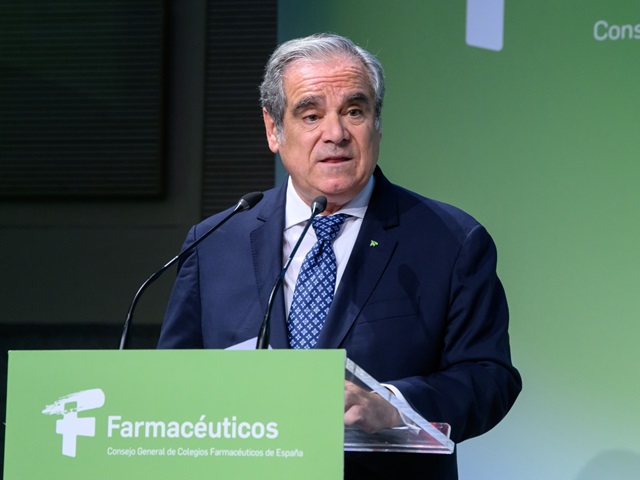 presidente-cgcof-colegios-farmaceuticos-recurriran-guia-indicacion-enfermera