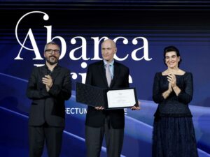 Abarca-Prize-Carl-June-1