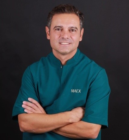 Dr. Fernando García Vélez, clínica Maex en Murcia.