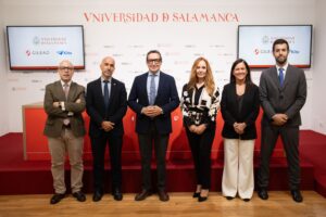 Universidad Salamanca firma convenio Usal Gilead Kite.