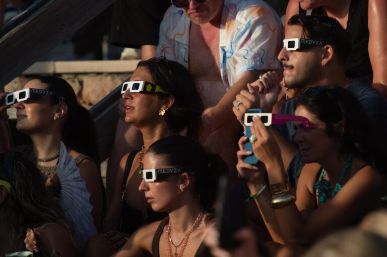 Eclipse solar