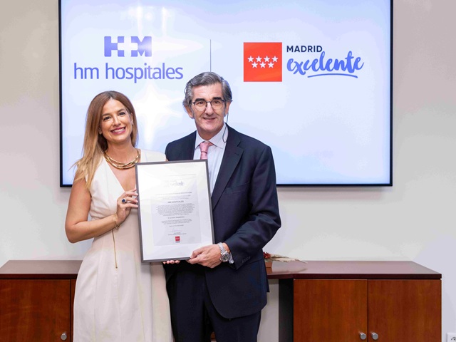 Dr-Juan-Abarca- presidente-HM-Hospitales-Elena-Mantilla- directora-general-Madrid-Excelente